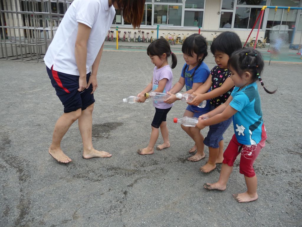 泥遊び　シャワー 